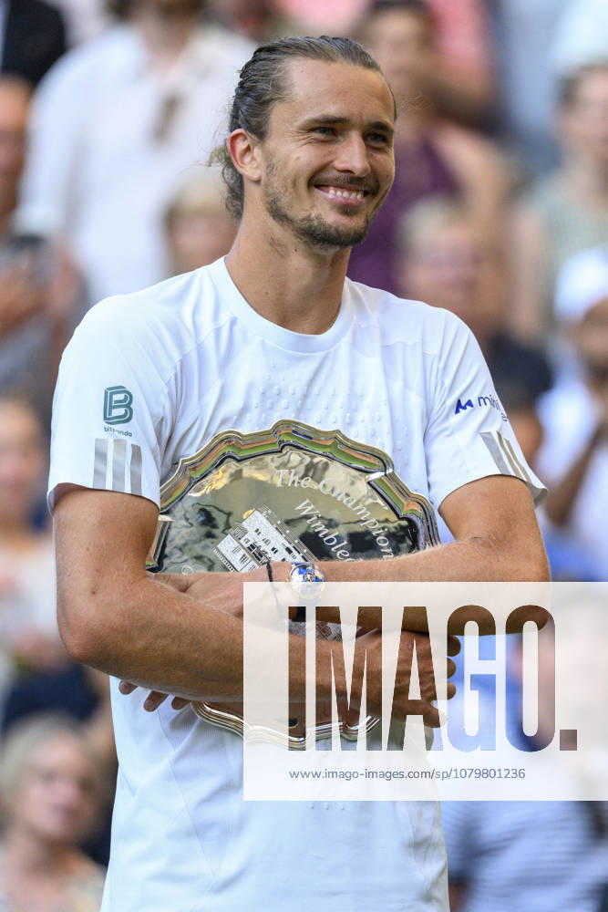Wimbledon Tennis Championships 2026 - Day 14 LONDON, UNITED KINGDOM - JULY 11: Alexander Zverev of Germany receives the award after being beaten by Janik Sinner of Italy in the Wimbledon mens singles finals tennis during day 14 of The Wimbledon Tennis Championships at All England Lawn Tennis and Croquet Club on July 12, 2026 in London, United Kingdom. Ray Tang Anadolu London United Kingdom. Editorial use only. Please get in touch for any other usage.