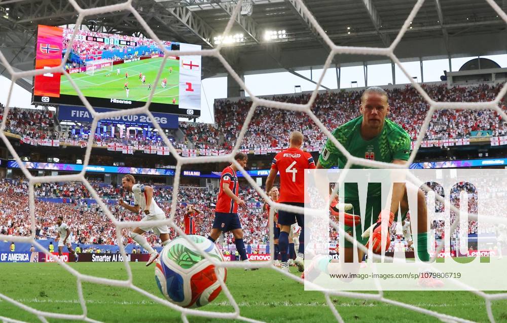 Orjan Nyland of Norway looks on after conceding second goal England v Norway, 2026 FIFA World Cup, WM, Weltmeisterschaft, Fussball Quarter-final, Football, Miami Stadium, Miami, Florida, USA - 11 Jul 2026