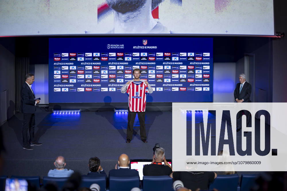 Morten Hjulmand unveiling as new player of Atletico de Madrid Morten Hjulmand poses for a photo showing the club shirt during his unveiling as new player of Atletico de Madrid at Estadio Riyadh Air Metropolitano on July 13, 2026 in Madrid, Spain. Madrid Estadio Riyadh Air Metropolitano Madrid Spain