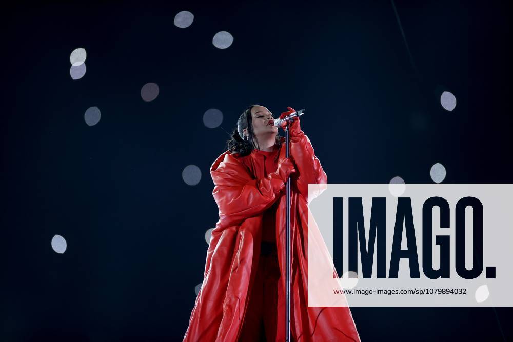 YEARENDER 2023 FACES OF THE YEAR Yearender 2023 Faces of the Year epa10998603 Rihanna performs during halftime of Super Bowl LVII between the AFC champion Kansas City Chiefs and the NFC champion Philadelphia Eagles at State Farm Stadium in Glendale, Arizona, 12 February 2023. GLENDALE United States