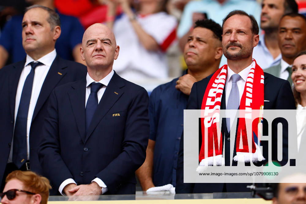 Norway v England: Quarter Final - FIFA World Cup, WM, Weltmeisterschaft, Fussball 2026 Gianni Infantino, President of FIFA and Haakon, Crown Prince of Norway in the stand before the FIFA World Cup 2026 Quarter Final match between Norway and England at Miami Stadium on July 11, 2026 in Miami Gardens, United States. Miami Gardens Miami Stadium FL United States