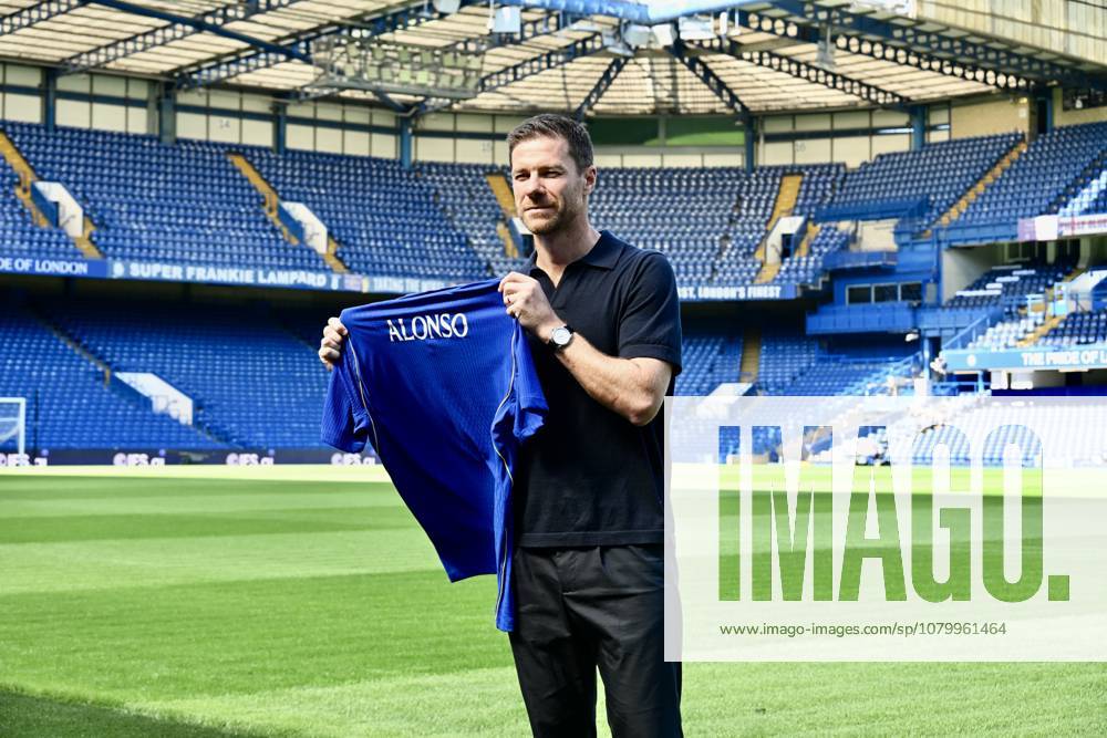 Unveiling of New Chelsea Manager Xabi Alonso London, UK. Media Conference and Photocall to unveil new Chelsea FC manager Xabi Alonso, The Drake Suite, Stamford Bridge., Credit:Michael Melia Michael Melia - B2778 Avalon
