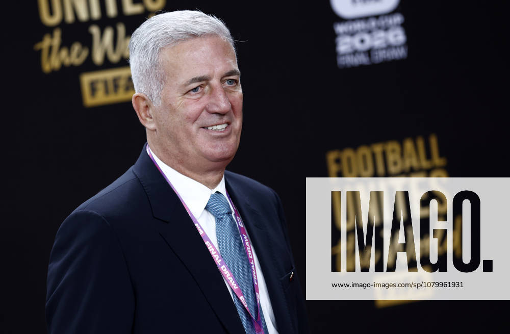 USA SOCCER FIFA World Cup, WM, Weltmeisterschaft, Fussball 2026 Final Draw epa12573074 Head coach of the Algerian national soccer Vladimir Petkovic arrives for the FIFA World Cup 2026 Final Draw at the Kennedy Center in Washington DC, USA, 05 December 2025. Washington United States