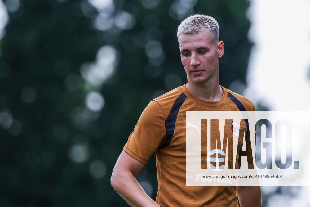 Francesco Camarda of AC Milan looks on during Training Session AC Milan 2026 27 at Milanello in Milan, Italy Milan Milanello Milan Italy