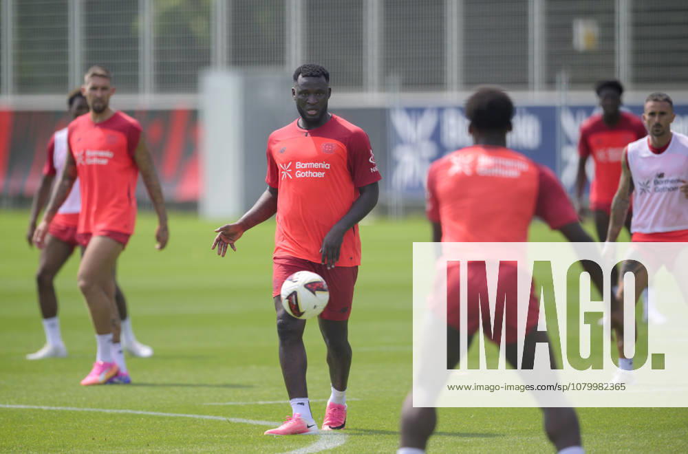 Victor Boniface of Bayer Leverkusen in action: Soccer, Bundesliga 1; Bayer 04 Leverkusen s first day of training on July 14, 2026, in Leverkusen, Germany