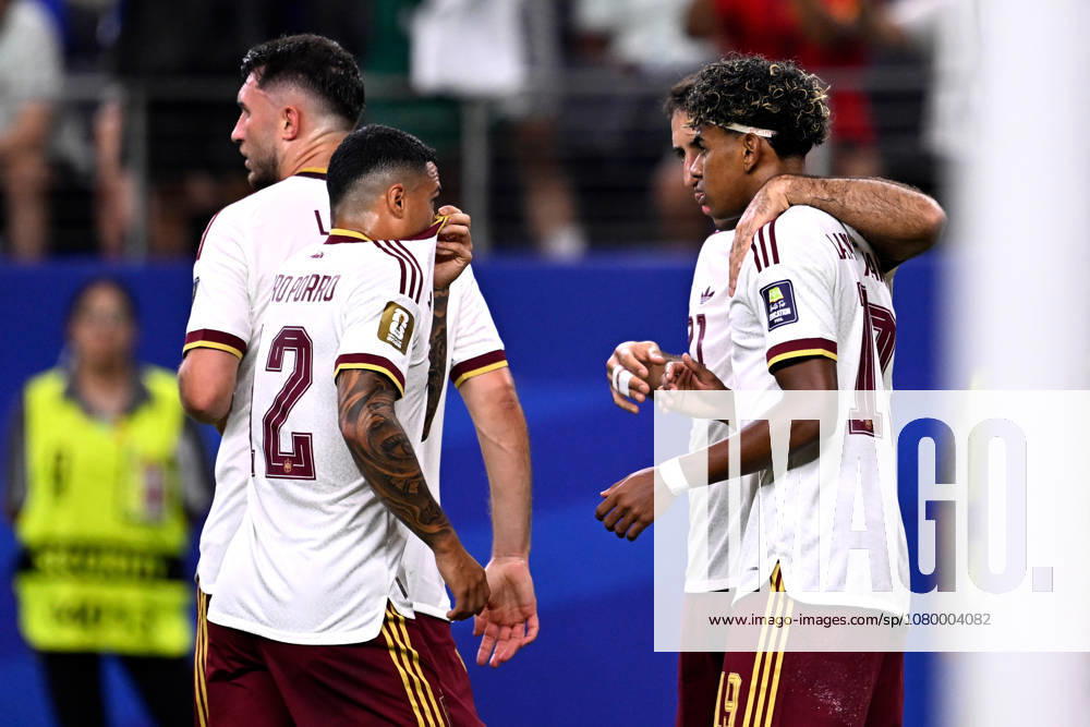 2026-07-14 France v Spain - Semi Final - FIFA World Cup, WM, Weltmeisterschaft, Fussball 2026 ARLINGTON, UNITED STATES - JULY 14: Mikel Oyarzabal of Spain celebrates after scoring the team s first goal with Pedro Porro of Spain, Lamine Yamal of Spain during the Semi Final - FIFA World Cup 2026 match between France and Spain at Dallas Stadium on July 14, 2026 in Arlington, Texas. (Photo by Pablo Morano BSR Agency) Arlington United States Content not available for redistribution in The Netherlands directly or indirectly through any third parties.