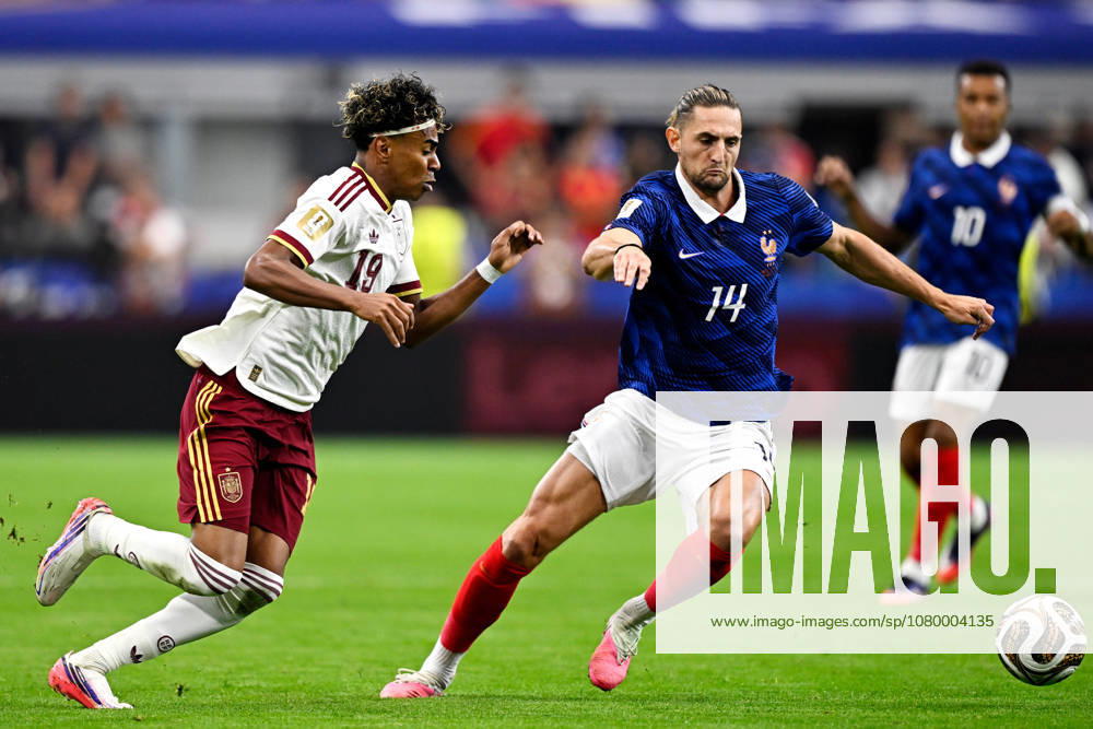 2026-07-14 France v Spain - Semi Final - FIFA World Cup, WM, Weltmeisterschaft, Fussball 2026 ARLINGTON, UNITED STATES - JULY 14: Lamine Yamal of Spain, Adrien Rabiot of France during the Semi Final - FIFA World Cup 2026 match between France and Spain at Dallas Stadium on July 14, 2026 in Arlington, Texas. (Photo by Pablo Morano BSR Agency) Arlington United States Content not available for redistribution in The Netherlands directly or indirectly through any third parties.