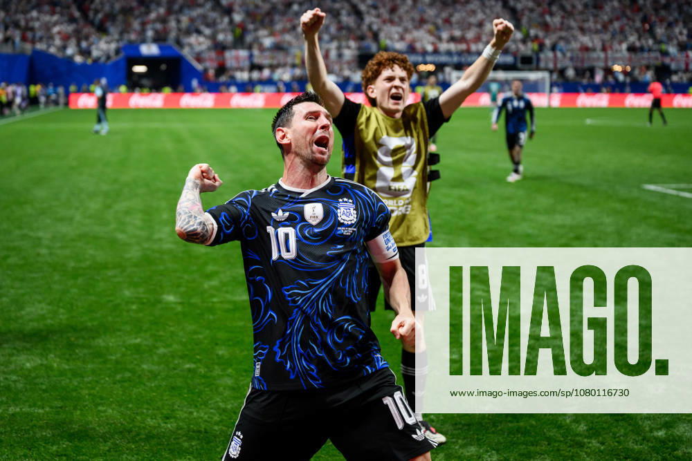Lionel Messi and Valentin Barco of Argentina celebrate after the 1-2 score during the 2026 FIFA World Cup soccer semifinal match between England and Argentina on July 15, 2026 in Atlanta. Photo by Joel Marklund. BILDBYRAN code JM JM0828 bbeng soccer football soccer World Cup soccer World Cup 2026 FIFA World Cup 2026 semifinal England Argentina celebration