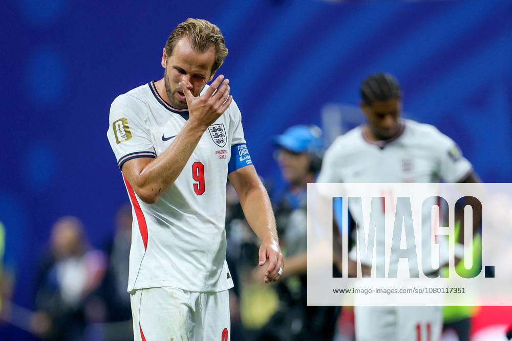 England v Argentina: Semi Final - FIFA World Cup, WM, Weltmeisterschaft, Fussball 2026 Harry Kane of England looks dejected after losing the FIFA World Cup 2026 Semi Final match between England and Argentina at Atlanta Stadium on July 15, 2026 in Atlanta, United States. Atlanta Atlanta Stadium GA United States