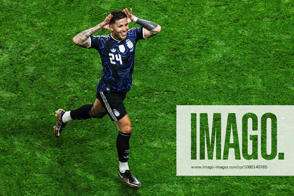 Enzo Fernandez of Team Argentina celebrates after scoring a goal during the FIFA World Cup, WM, Weltmeisterschaft, Fussball 2026 Semi Final match between England and Argentina at Atlanta Stadium on July 15, 2026 in Atlanta, Georgia.
