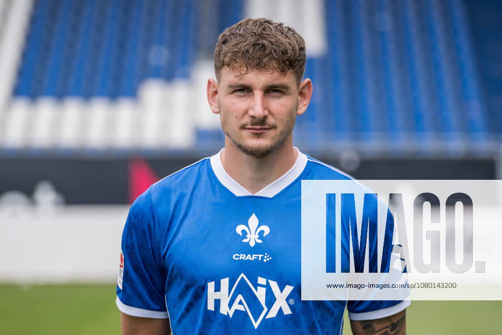 Soccer, 2. Bundesliga, SV Darmstadt 98 Photo Shoot for the 2026–2027 Season, Portrait Session for the 2026–2027 Season, from left: Matej Maglica, SV Darmstadt 98, Darmstadt