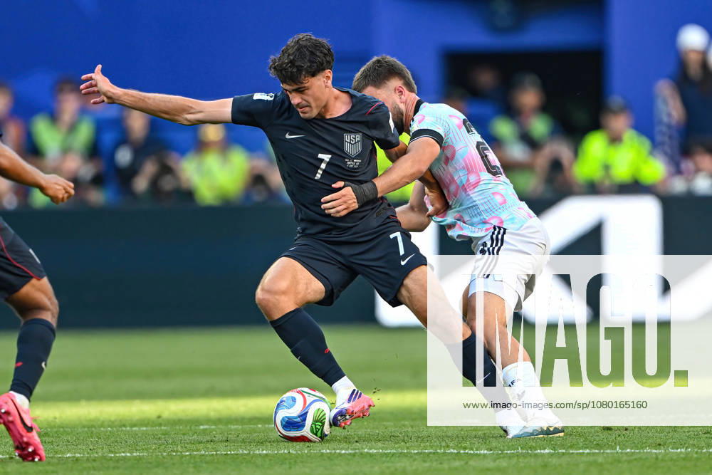 FIFA World Cup, WM, Weltmeisterschaft, Fussball 2026: JUL 06 USA Vs Belgium July 06, 2026: United States of America midfielder Giovanni Reyna (7) with the ball as Belgium midfielder Nicolas Raskin (23) defends during the FIFA World Cup knockout round of 16 match between USA and Belgium in Seattle, WA. Belgium defeated USA 4-1 to advance to the quarter finals. Steve Faber CSM (Credit Image: Â Steve Faber Cal Media) Seattle Washington United States