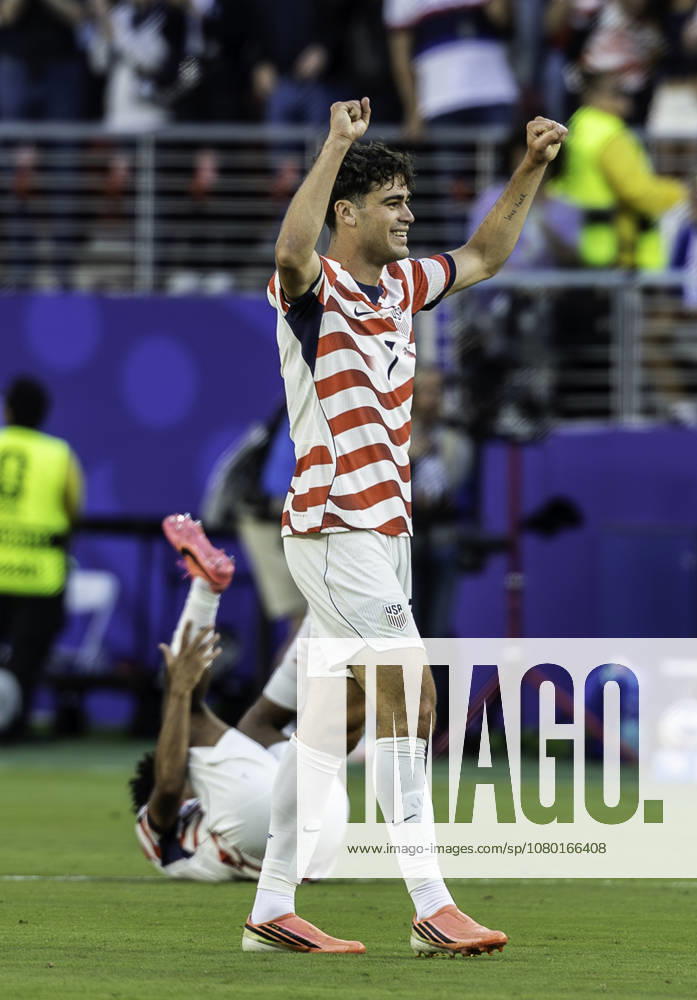 World Cup 2026: USA Vs Bosnia JUL 01 July 01 2026 United States of America midfielder Giovanni Reyna (7)reacts to the fans after a win after the FIFA World Cup, WM, Weltmeisterschaft, Fussball game between USA and Bosnia Herzegovina. Thurman James CSM (Credit Image: Â Thurman James Cal Media) Santa Clara Ca USA