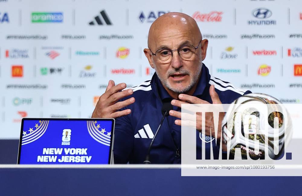 Luis de la Fuente head coach of Spain Spain Team Training, 2026 FIFA World Cup, WM, Weltmeisterschaft, Fussball New York, New Jersey, USA - 18 Jul 2026 New York (NY) United States of America