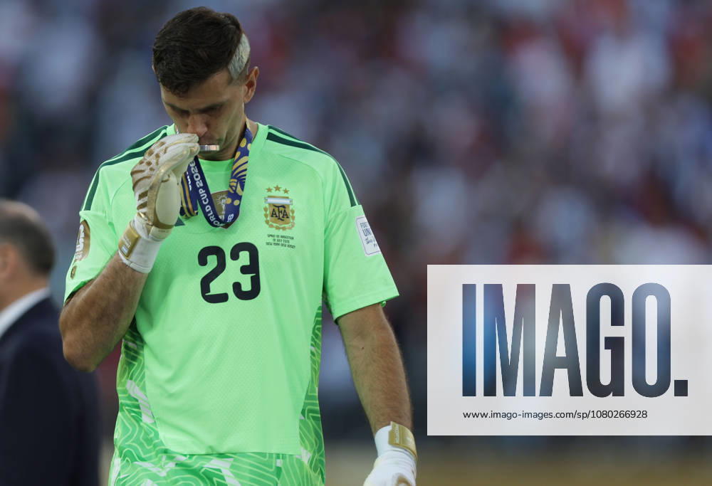 Argentina vs. Spain DIBU MARTINEZ YES Photo FOTOBAIRES 2026 World Cup Final