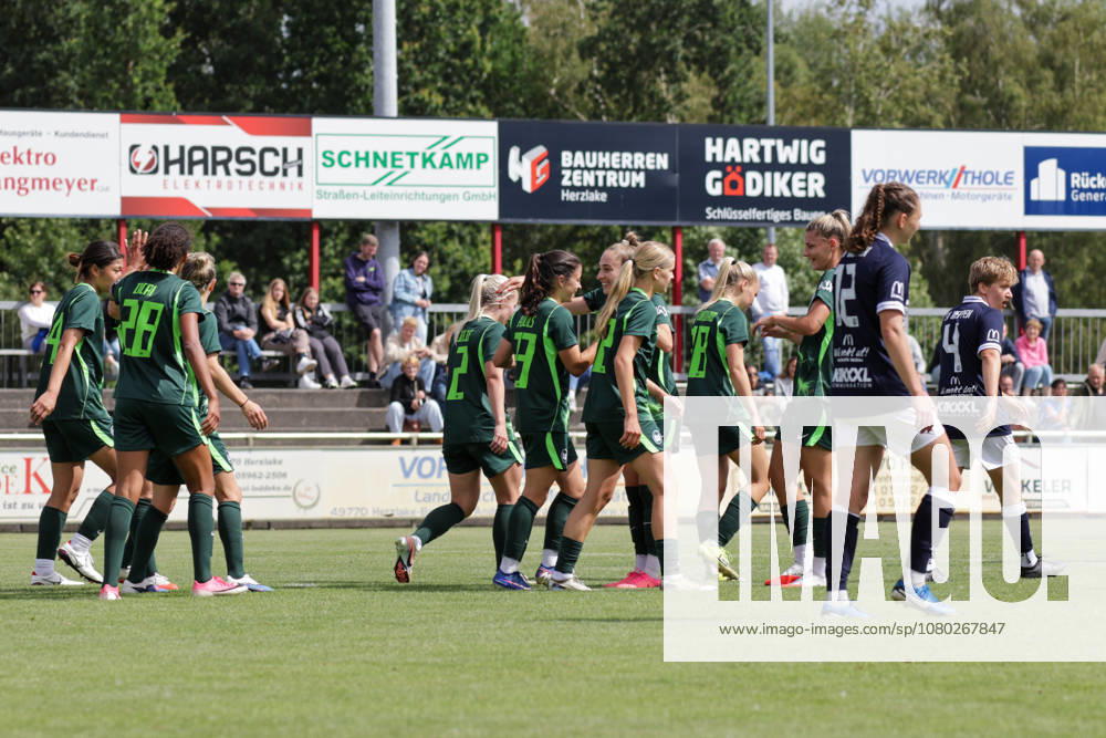 Women s Soccer Friendly, SV Meppen vs. VfL Wolfsburg, goal, Judit Pujols on the 2–3 VfL Wolfsburg DFL DFB REGULATIONS PROHIBIT ANY USE OF PHOTOGRAPHS AS IMAGE SEQUENCES AND OR QUASI-VIDEO Herzlake