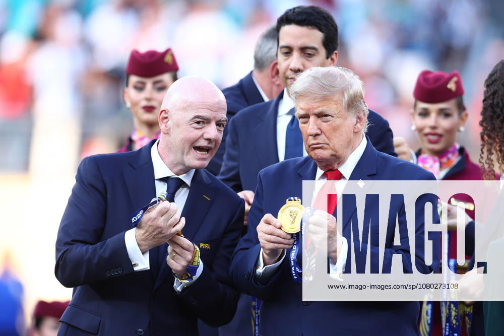New Jersey, USA, 19th July 2026. Gianni Infantino, president of FIFA and Donald Trump, president of the United States of America show the crowd the gold medals after the Spain vs Argentina FIFA World Cup, WM, Weltmeisterschaft, Fussball final match at the Metlife Stadium, New Jersey. Picture credit should read: Paul Terry Sportimage . SPI_192_PT_Spain_Argentina SPI-4862-0192