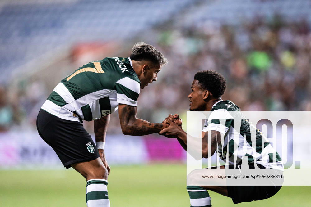 Geny Catamo of Sporting Clube de Portugal and Rodrigo Zalazar of Sporting CP controls the ball during the Pre-Season Friendly match between Sporting CP and RC Strasbourg Alsace at Estadio do Algarve in Faro on July 20, 2026 Faro Portugal - ZUMAg283 20260720_zsp_g283_092