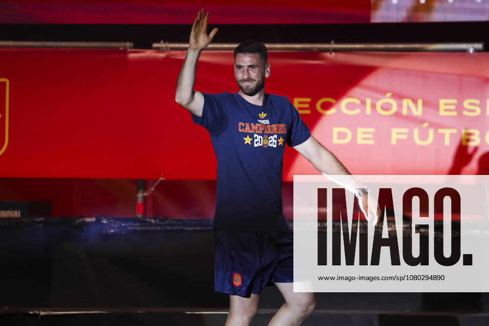 ESP Spain Celebrates 2026 World Cup Champions: Unai Simon Takes the Stage at Plaza de Cibeles in Madrid, Celebrating with His Teammates After Winning the World Cup Madrid Madrid Spain