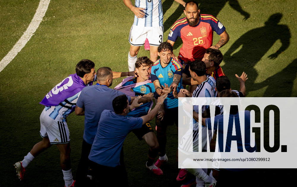 New York, USA, July 19, 2026: Match between Lisandro Martinez (ARG), Gavi (ESP), Yeremy Pino (ESP), Leandro Paredes (ARG), and Thiago Almada (ARG); Spain vs. Argentina, World Cup Final