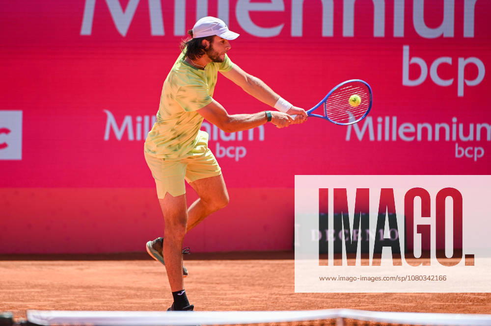 JAIME FARIA in action during the Round of 16 at the Millennium Estoril Open ATP, Tennis Herren tennis tournament at Clube de Tenis do Estoril. Lisbon Portugal - ZUMAr238 20260723_zip_r238_025