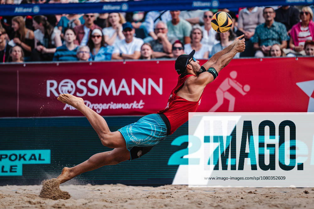 Men s Beach Volleyball Allianz German Beach Club Finals The 2026 Finals, Hanover: Hauptstadt Beacher vs. Beachvolley United, July 23, 2026. Kim Huber jumps for the ball at Opernplatz in Hanover, Lower Saxony, Germany