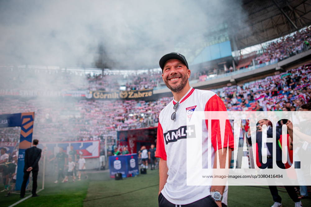 2026.07.25 Zabrze Pilka nozna, PKO Ekstraklasa sezon 2026 2027 Gornik Zabrze - Slask Wroclaw N z Lukas Podolski Foto Mateusz Porzucek PressFocus 2026.07.25 Zabrze Football Polish PKO Ekstraklasa season 2026 2027 Gornik Zabrze - Slask Wroclaw Lukas Podolski Credit: Mateusz Porzucek PressFocus NEWSPIX.PL --- newspix.pl
