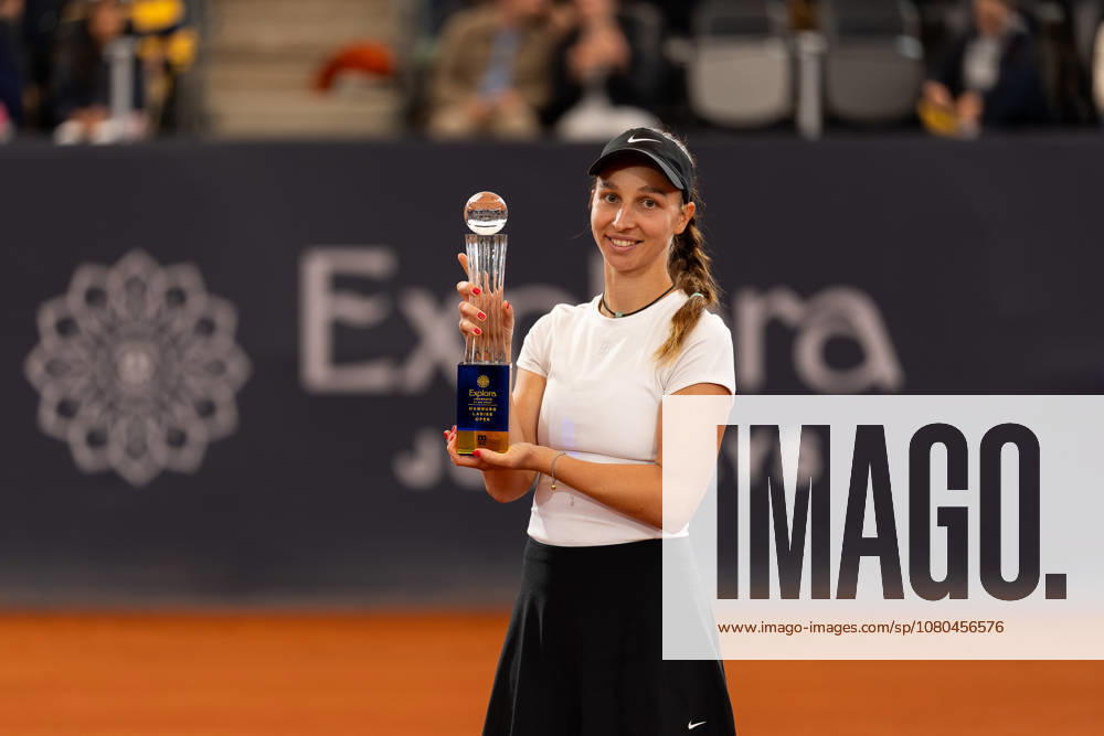 Tamara Korpatsch (GER) holding the trophy, celebrating after the match, GER, Anna Bondar vs. Tamara Korpatsch, Tennis, MSC Hamburg Ladies Open WTA 250, Final, July 26, 2026, GER, Anna Bondar vs. Tamara Korpatsch, tennis, MSC Hamburg Ladies Open WTA 250, final, July 26, 2026, Hamburg
