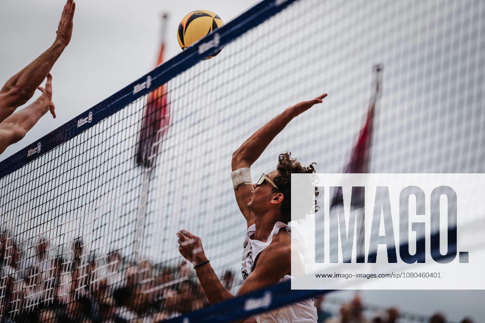 Men s Beach Volleyball Allianz German Beach Club Finals The 2026 Finals in Hanover: Eintracht Spontent Düsseldorf vs. Hauptstadt Beacher Berlin, July 26, 2026. Filo Wüst on the attack at Opernplatz in Hanover, Lower Saxony, Germany