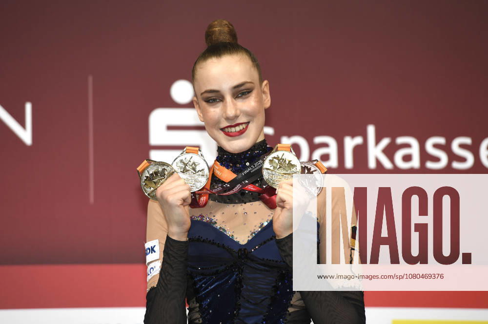 The Olympic champion, world and European champion Darja Varfolomeev won gold medals in rhythmic gymnastics on both the hoop and ball; on the ribbon, she placed third. She also secured the Carl Schuhmann Medal for international achievements at the 2026 6 Finals at the ZAG Arena in Hanover, July 26, 2026 Foto:xC.xNiehausx xFuturexImagex finals_6777