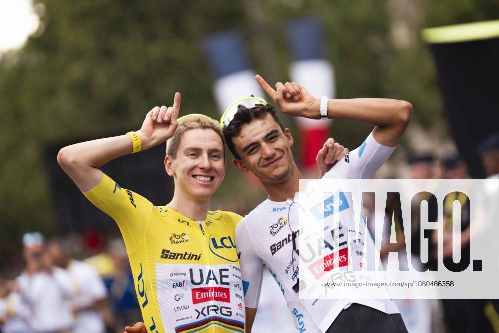 PARIS. FRANCE - JULY 26 :..tadej Pogacar and Isaac Del Tooro Celebrate the overal GC win and podium after Stage 21 Paris-Paris Paris FRANCE - ZUMAm214 20260726_zip_m214_047