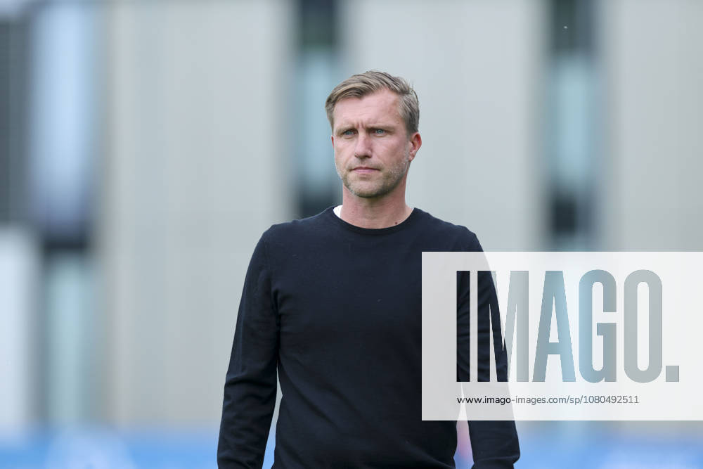 Markus Kroesche, sporting director of Eintracht Frankfurt, watches during the friendly match between Trabzonspor and Eintracht Frankfurt, SAK Sportanlage Nonntal on July 26, 2026, in Salzburg, Austria. Photo by Marco Steinbrenner, DeFodi Images. Eintracht Frankfurt Sports Director Markus Kroesche looks on during the friendly match between Trabzonspor and Eintracht Frankfurt at SAK Sportanlage Nonntal on July 26, 2026 in Salzburg, Austria Photo by Marco Steinbrenner DeFodi Images