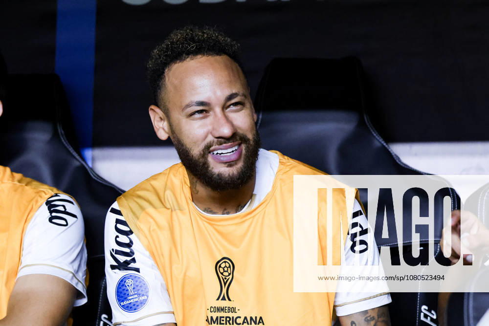 Neymar of Santos looks on during the Santos v Universidad Central - Copa CONMEBOL Sudamericana 2026 at Vila Belmiro Stadium on July 28, 2026 in Santos, Brazil. (Photo by Marco Buenavista Sports Press Photo)