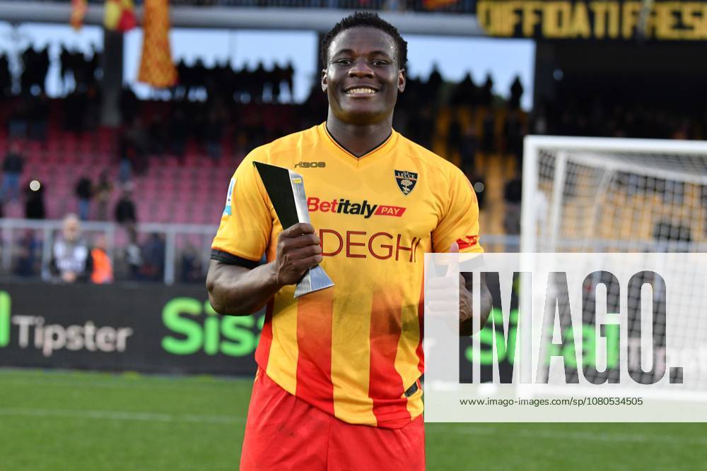Lecce s left wing Lameck Banda (19 US Lecce) Panini player of the Match after the Serie A Enilive soccer matchday 24 between US Lecce and Udinese Calcio at the Via del Mare Stadium in Lecce, Italy, Sunday, February 08, 2026. (Credit Image: Giovanni Evangelista LaPresse)