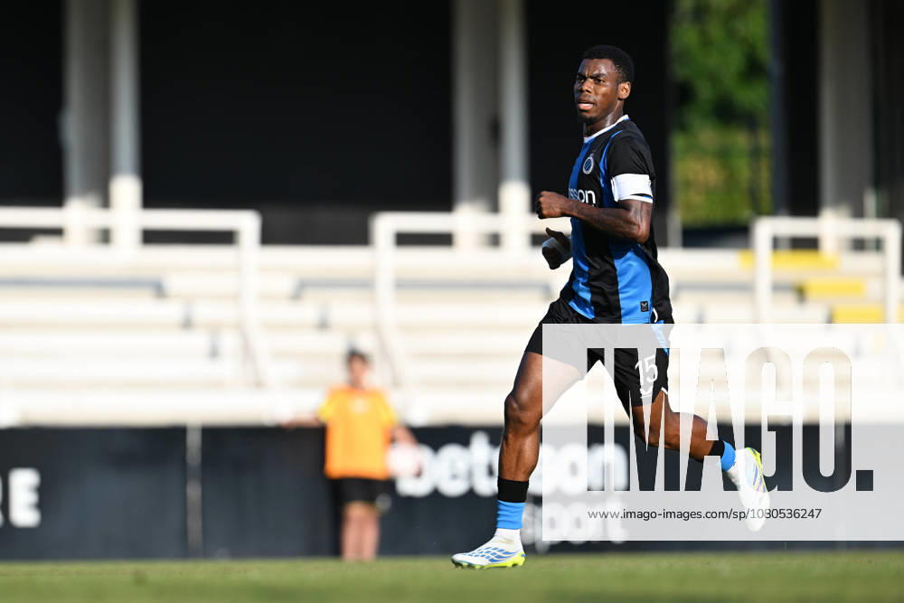 Club Brugge vs Heerenveen Raphael Onyedika (15) of Club Brugge pictured during a friendly soccer game in the preparations ahead of the Jupiler Pro League season 2026 - 2027 between Club Brugge KV and SC Heerenveen on July 17 , 2026 in Roeselare, Belgium. (Photo by David Catry Isosport) Roeselare Belgium