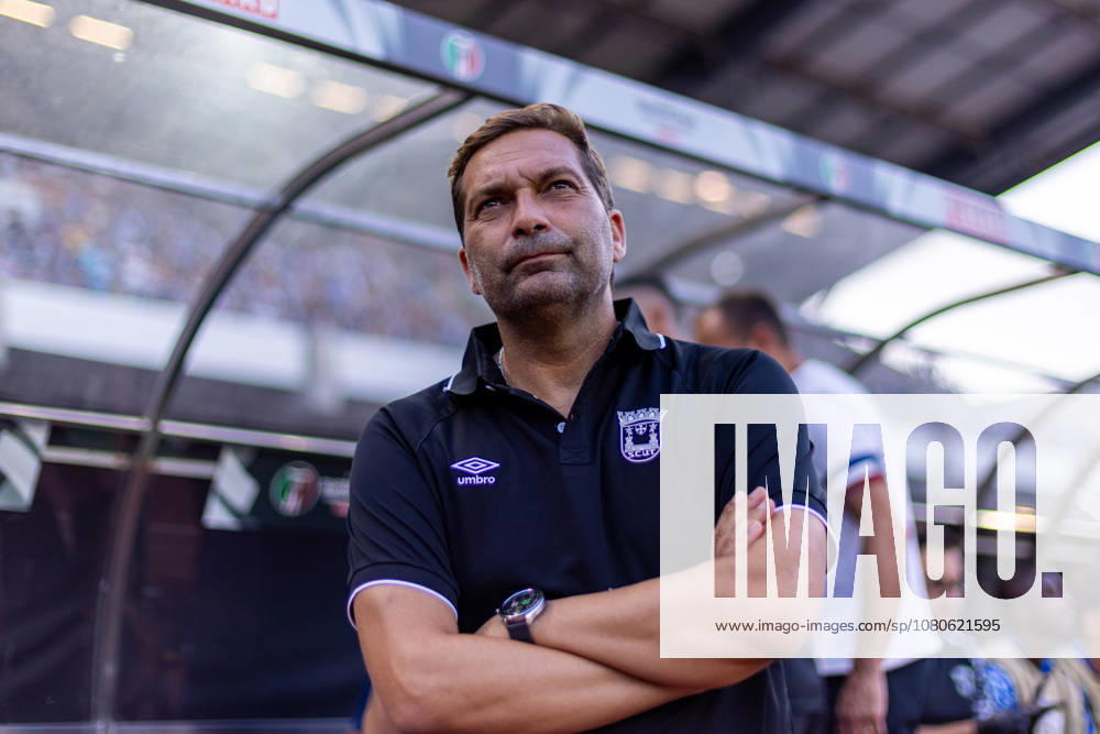 FC Porto v SCU Torreense - Portuguese Super Cup Luis Tralhao, head coach of SCU Torreense, is seen before the match start during the FC Porto versus SCU Torreense match for the Supertaca Candido de Oliveira Placard 2026 Final at Estadio Cidade de Coimbra in Coimbra, Portugal. Coimbra Coimbra Portugal