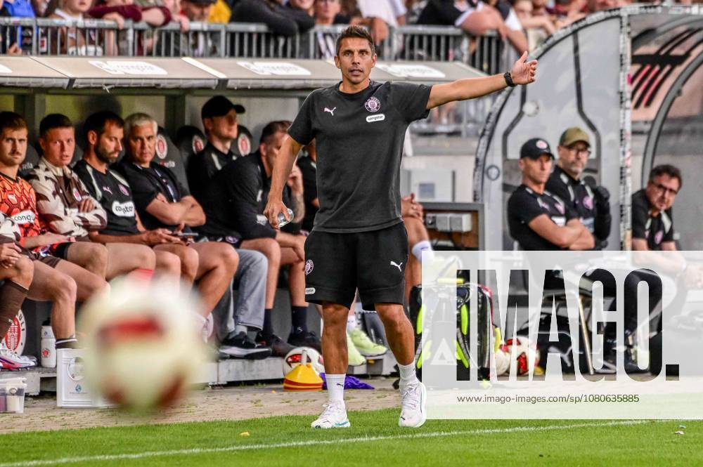 Coach Marcel Rapp, St. Pauli, Germany, Hamburg, Millerntor, soccer, 2. Bundesliga, friendly, FC St. Pauli vs. Real Club Deportivo de A Coruna