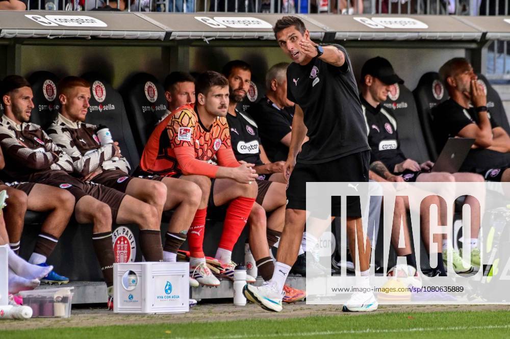 Coach Marcel Rapp, St. Pauli, Germany, Hamburg, Millerntor, soccer, 2. Bundesliga, friendly match, FC St. Pauli vs. Real Club Deportivo de A Coruna