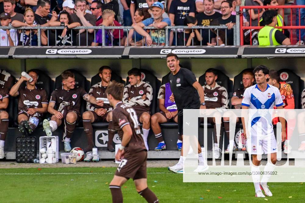 Coach Marcel Rapp, St. Pauli, Germany, Hamburg, Millerntor, soccer, 2. Bundesliga, friendly match, FC St. Pauli vs. Real Club Deportivo de A Coruna