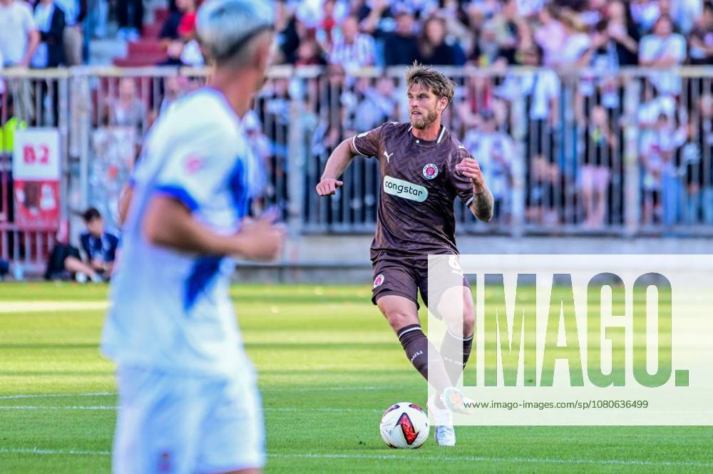 Marcus Mathisen Pauli in Action: Germany, Hamburg, Millerntor, Soccer, 2. Bundesliga, Friendly, FC St. Pauli vs. Real Club Deportivo de A Coruna