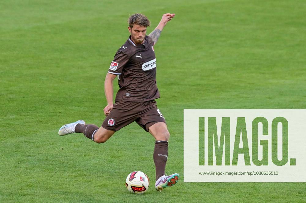 Marcus Mathisen Pauli in Action: Germany, Hamburg, Millerntor, Soccer, 2. Bundesliga, Friendly, FC St. Pauli vs. Real Club Deportivo de A Coruna