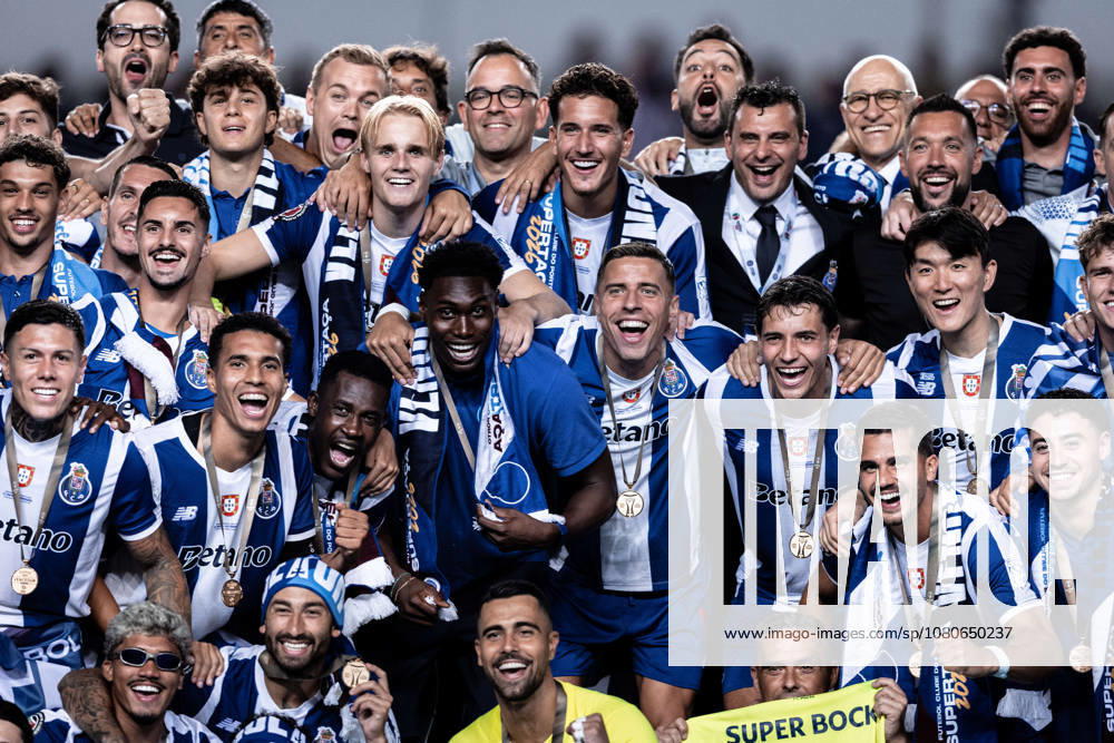 FC Porto team during the Supertaca Final match between FC Porto and SCU Torreense at Estadio Cidade de Coimbra in Coimbra on August 01, 2026 Coimbra Portugal - ZUMAg283 20260801_zsp_g283_194