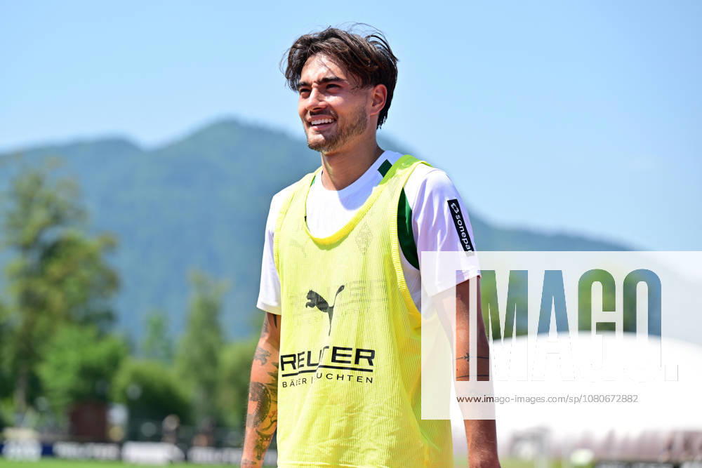 Rottach Egern Soccer, Men s, 2026–2027 Season, Training Camp Borussia Mönchengladbach Jens Castrop Gladbach DFL regulations prohibit any use of photographs as image sequences and or quasi-video Am Birkenmoos Stadium Bavaria, Germany