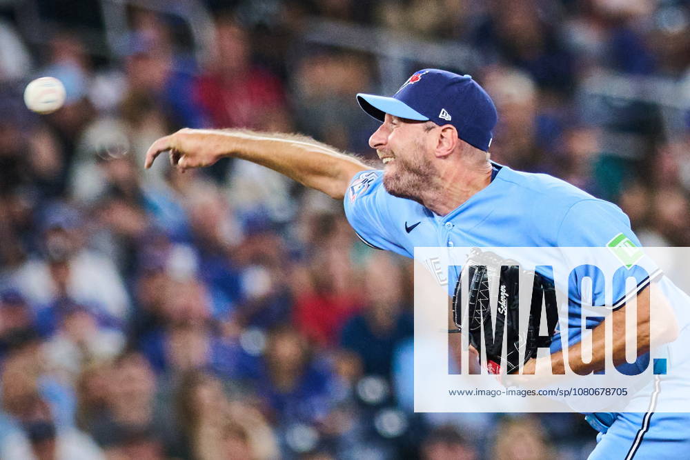 Toronto Blue Jays Max Scherzer (31) works against the St. Louis Cardinals during fifth inning MLB, Baseball Herren, USA baseball action in Toronto, on Sunday, Aug. 2, 2026. Canada News - August 2, 2026 - ZUMAc35_ 20260802_zaf_c35_119