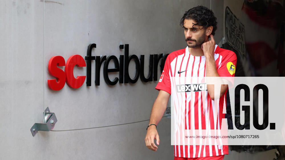 Soccer 1st Bundesliga, SC Freiburg Photo Session, 2026–27 Season, from left: Eren Dinkci, SC Freiburg. DFL and DFB regulations prohibit any use of photographs as image sequences and or quasi-video. Freiburg