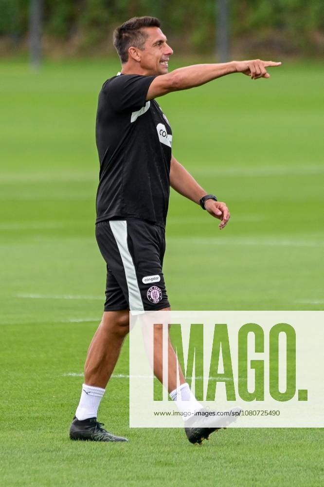 Coach Marcel Rapp, St. Pauli, Germany, Hamburg, Training Facility on Kollaustrasse, Soccer, 2. Bundesliga, FC St. Pauli