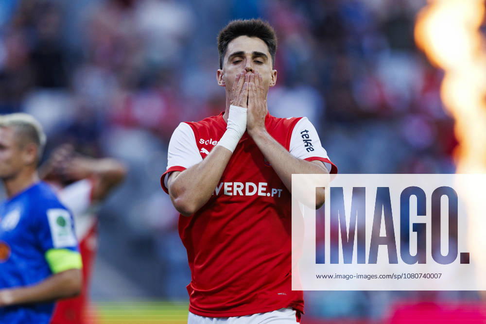 BRAGA, PORTUGAL, AUGUST 6 — Pau Victor of SC Braga reacts after missing the target during the UEFA Conference League 2026–27 Qualifying Round Semifinal match between SC Braga and FK Dinamo Minsk at Estadio Municipal de Braga on August 6, 2026 in Braga, Portugal. Photo by Diego Maranhao, Eurasia Sport Images. Braga, Estadio Municipal de Braga, Portugal