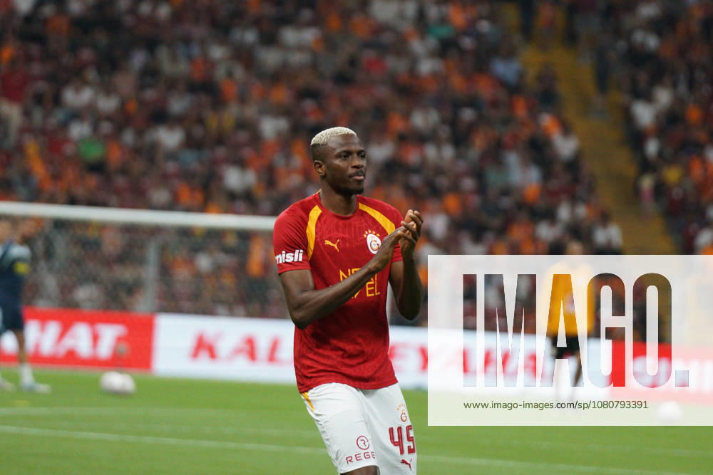 Victor Osimhen (C) of Galatasaray greets the fans before the Pre-Season Friendly match between Galatasaray and Villarreal CF at the Ali Sami Yen Sports Complex RAMS Park in Istanbul, Turkey, on August 8, 2026. Sariyer Turkey - ZUMAu194 20260808_zip_u194_002