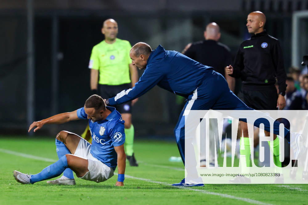 Napolis head coach Massimiliano Allegri , Napolis Stanislav Lobotka during the friendly match Napoli and Celta Vigo at the Teofilo Patini Stadium in Castel Di Sangro, Central Southern Italy - Saturday, August 08 , 2026. - Soccer .