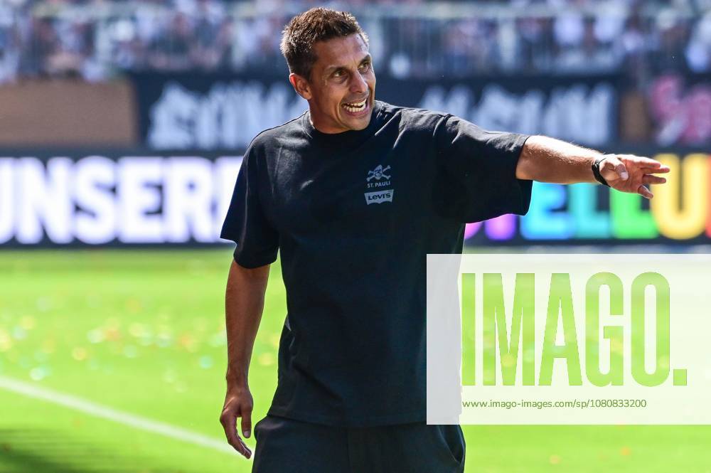 Coach Marcel Rapp, St. Pauli, Germany, Hamburg, Millerntor Stadium, soccer, 2. Bundesliga, FC St. Pauli vs. SPVGG Greuther Fürth